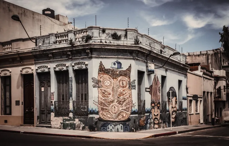 Del Jirón al Joystick: Cómo el Arte Callejero Peruano Está Redefiniendo el Look de los Grandes Videojuegos